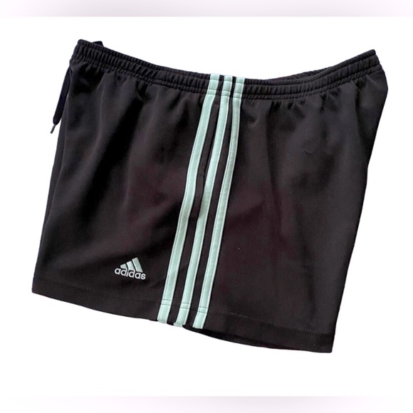 ADIDAS Women’s Shorts Size Small - Picture 1 of 4